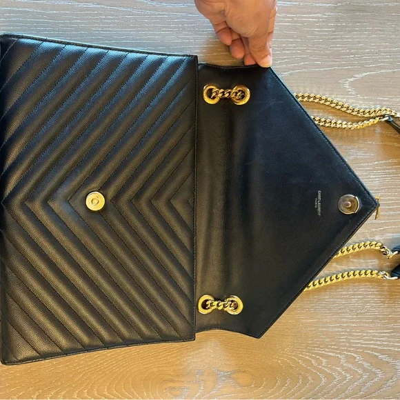 Saint Laurent Black Large Chevron Envelope Crossbody - Picture 14 of 16